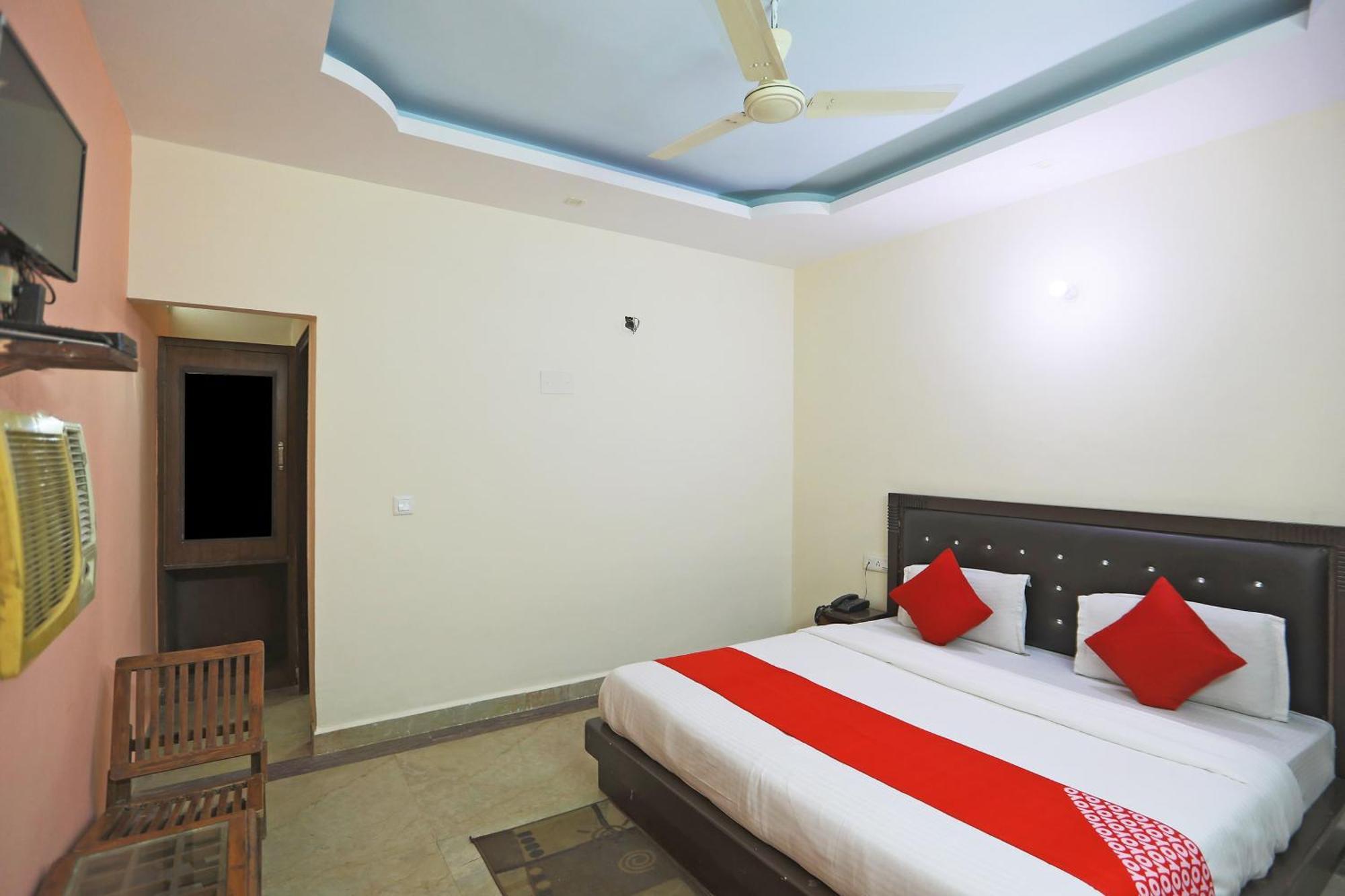 Hotel O Ashoka Inn Hotel Near Botanical Garden Нойда Экстерьер фото