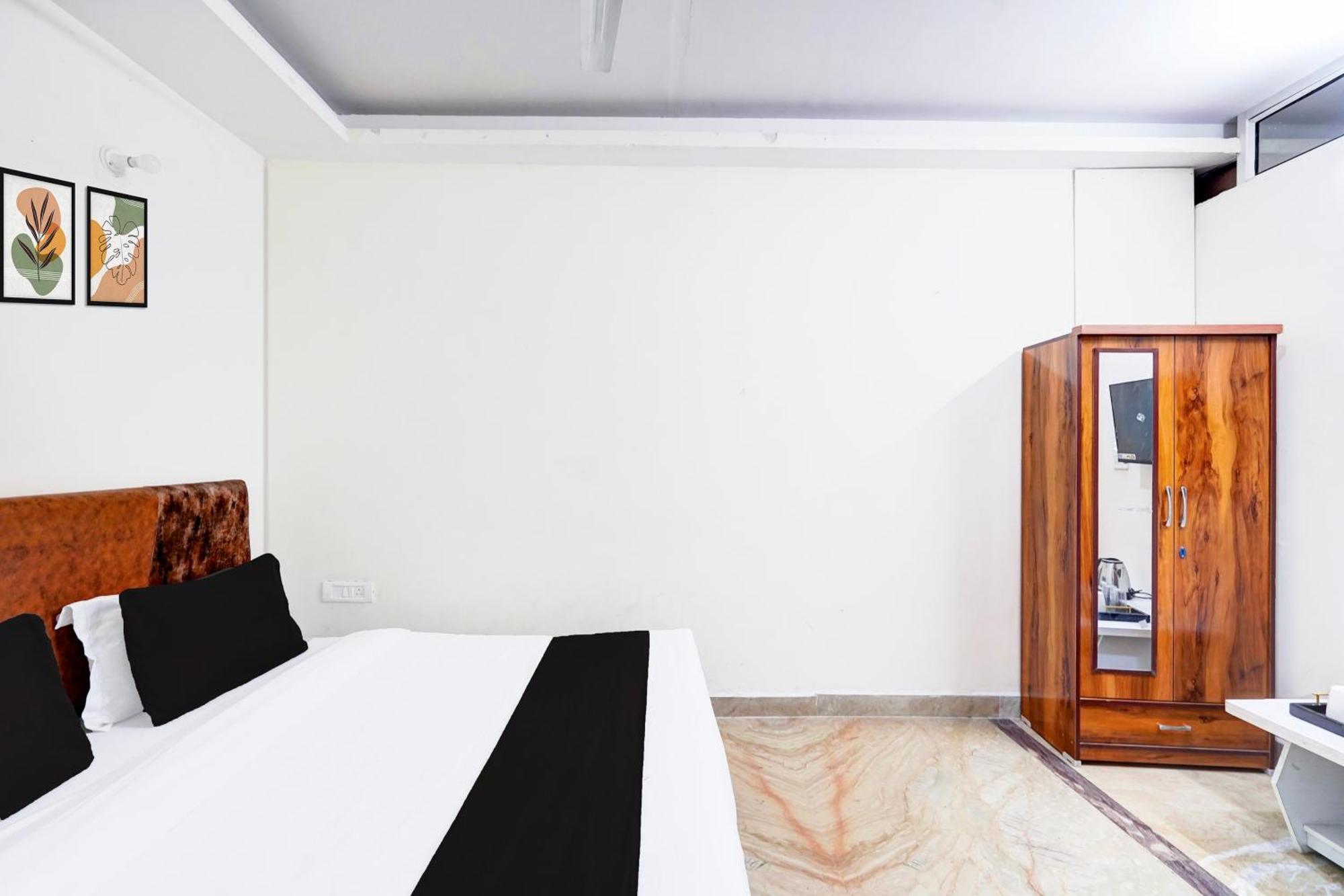 Hotel O Ashoka Inn Hotel Near Botanical Garden Нойда Экстерьер фото